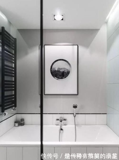 原木色|66㎡两居,以储物柜做隔断,以墨绿和原木配色,实用的文艺范儿