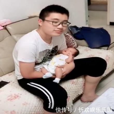 老大|宝妈把妹妹交给哥哥照顾,妈妈感动到哭,网友这是别人家的孩子