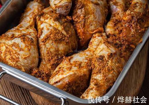 炸鸡|炸鸡腿，用淀粉还是面粉大厨透露技巧，炸出来皮脆肉嫩，太香了