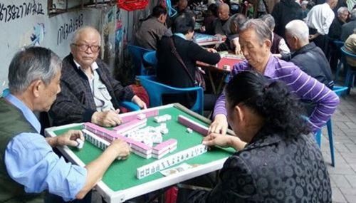 这五种老人并不适合带娃，每一种都对孩子没好处！