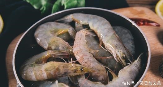 不加一滴水，零失败的一道家庭版“无水白灼虾”分享给大家！