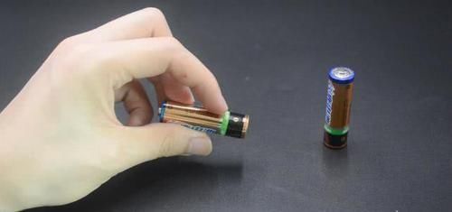 赶紧在窗台放一根蜡烛，用途太厉害了，解决了很多家庭困扰的烦恼