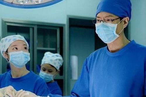 肚子|产妇生完孩子刚要缝合,突然喊医生“等一下”,医生听完理由懵了