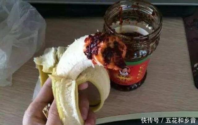 老干妈|老干妈的5种新吃法，拌面拌饭太普通，图9让吃货们“眼前一亮”