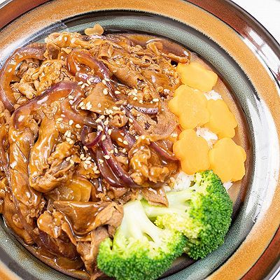 洋葱|日式肥牛饭