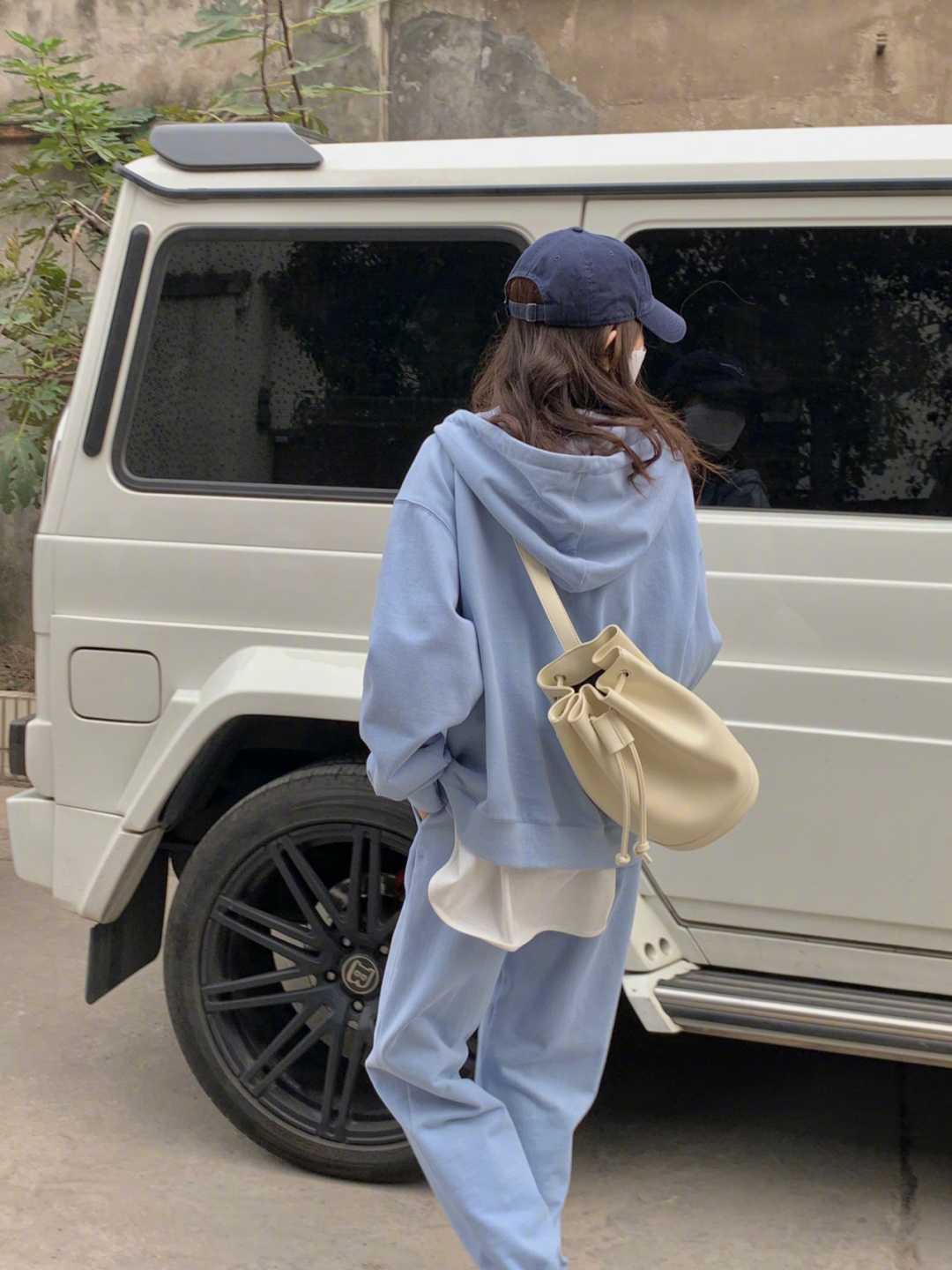 穿搭|新年战袍中一定要有运动套装!像博主这样穿,美得让人羡慕