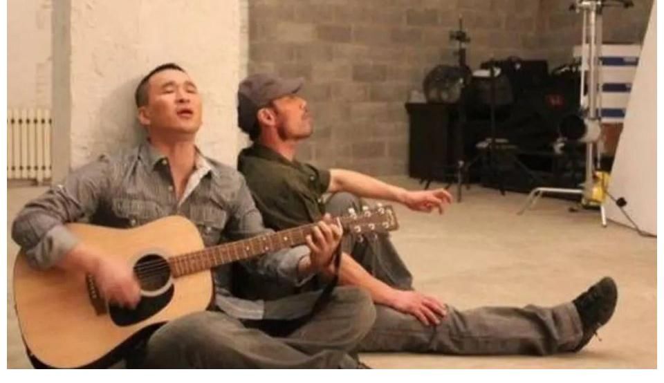 春晚|草根网红逆袭上春晚，汪峰发文怒斥：他们为何刚红就凉了？