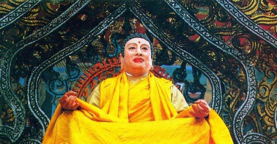 猪八戒被贬下凡,为何要咬死老母猪,你看他是在学谁