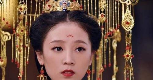 无情|她与皇上青梅竹马,15年生下12个孩子,最后却被皇上无情毒死