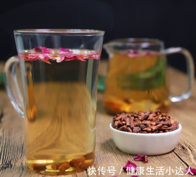 女性|女人出现4个反应，是要绝经了，绝经后有这个表现，抓紧就医