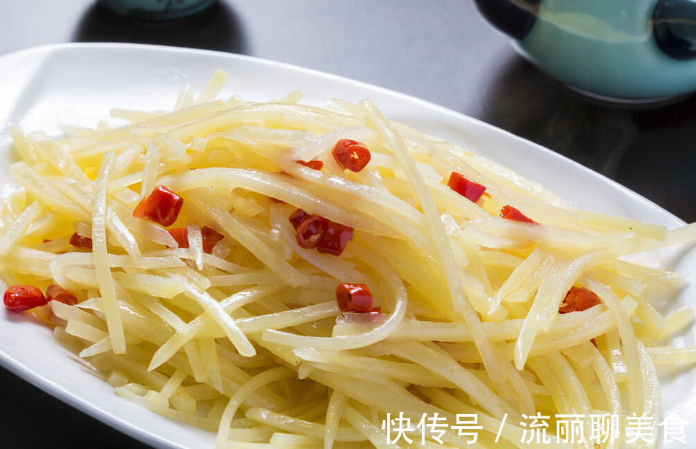 土豆丝|炒酸辣土豆丝,先放醋还是后放醋教你正确做法,酸辣脆爽超好吃