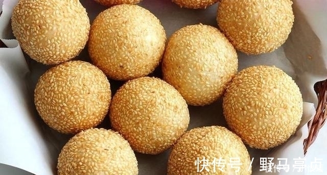 糯米团|想吃麻团不用买，1碗糯米粉就能做，个个金黄酥脆，好吃停不下来