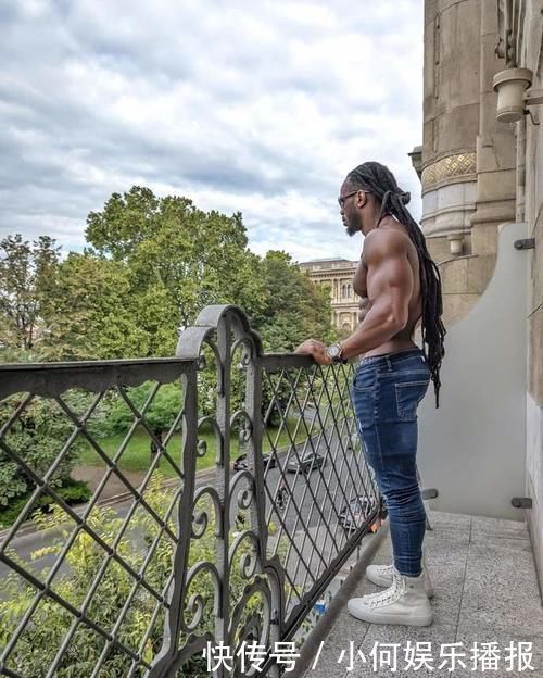 弯举|只是做二头弯举练不壮手臂,这样8个动作全面燃爆上身粗手臂