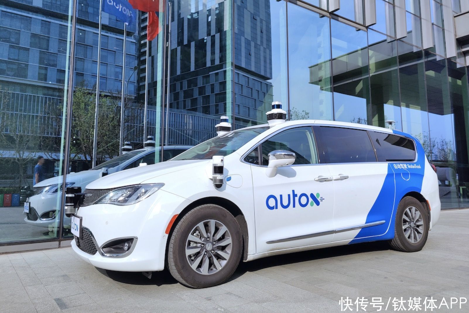 空车|从无人车穿梭晚高峰的城中村，看AutoX如何挑战自动驾驶的终极