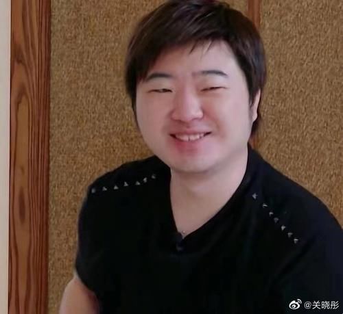 关晓彤|王牌6:关晓彤受惩罚,被要求晒最爱的人丑照,她竟没有选择鹿晗