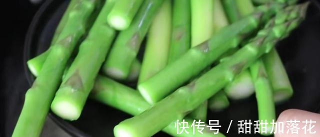 芦笋这样做太香了,原汁原味,营养又下饭,我家一周吃6次超解馋!