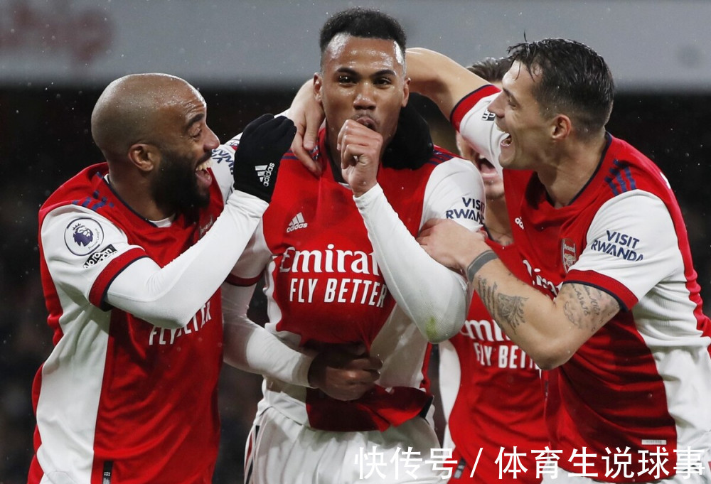 英超中资队|3-0！阿森纳逼近前4，门将激情滑跪，英超中资队绝望：29年0胜