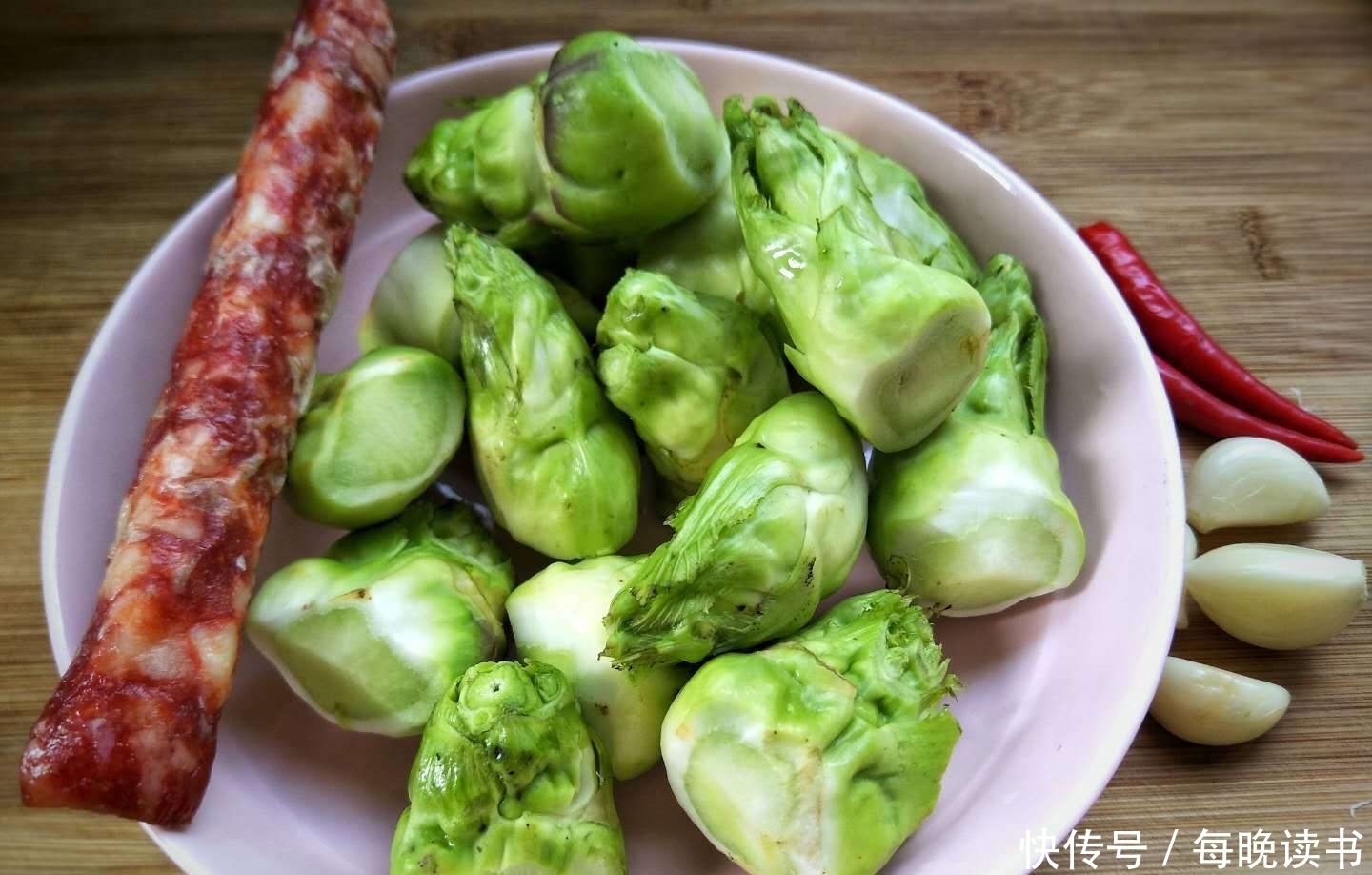 这菜是南方人的最爱,遇见就买,钙是鸡蛋的5倍,4月再不吃就老了