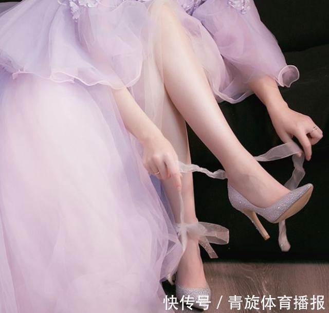 前卫 美女穿搭:尖头细跟鞋经典时尚,释放女神独特魅力,足以让你精神抖擞