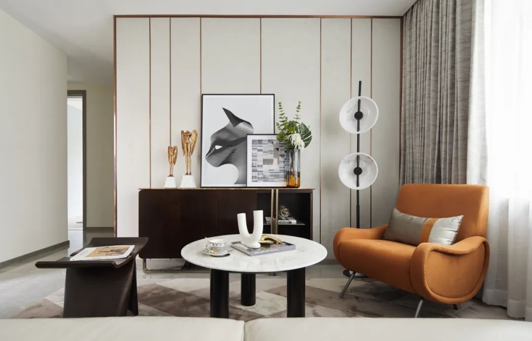 装饰画|115㎡现代轻奢,高级灰里的一抹橙,华丽高级很漂亮