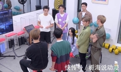 节目|何炅忙着照顾新人，赵丽颖“被拒百米之远”，这档综艺有多尴尬？