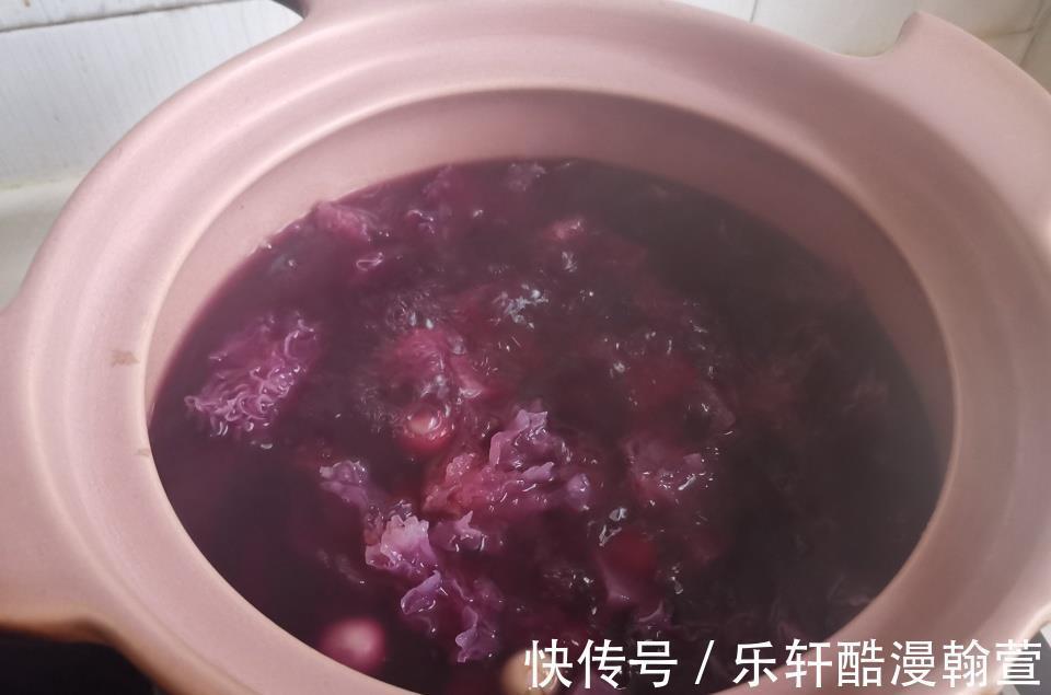 秋后多吃它，花青素是葡萄的5倍，滋润营养又美味，熬一熬真香啊