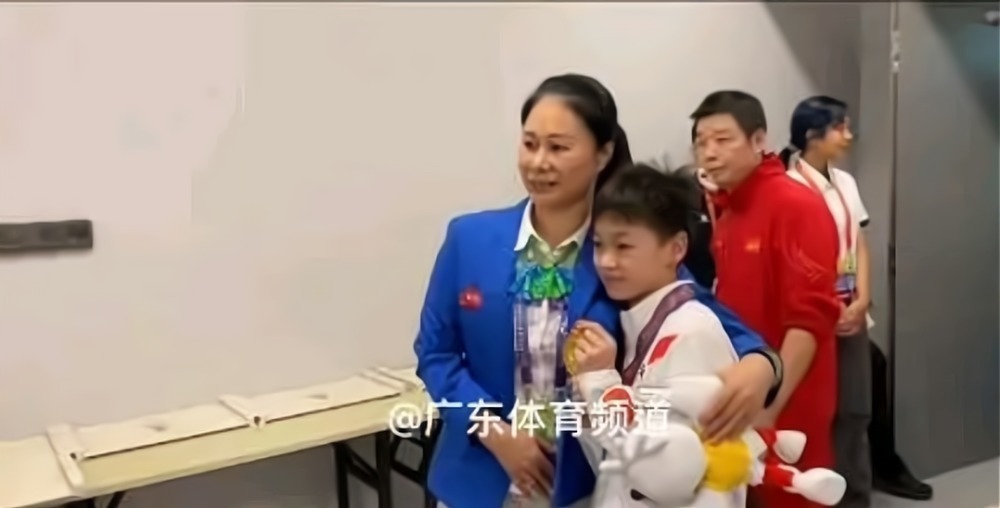 中国跳水队|不贪功的老父亲!全红婵恩师何威仪透露:全红婵不是我亲自去选的