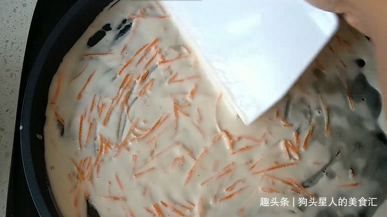 鸡蛋葱花饼，全程手不沾面，记住这三点，柔软筋道，做法特别简单