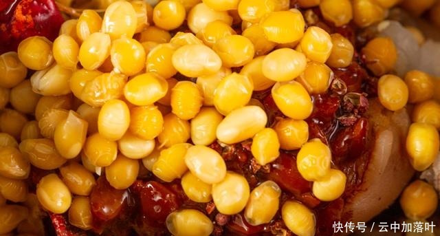 好吃到,笑出猪叫声的电饭煲菜,电饭煲焖猪蹄来了!