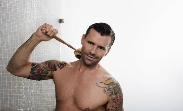 男性荷尔蒙旺盛的男人，大都有这三个共性，如果你也有，偷乐吧