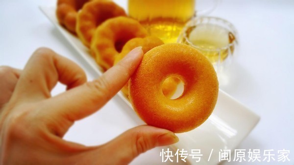 好吃|甜甜圈懒人做法,不用烤箱,无需打发,一口一个,好吃到停不下来