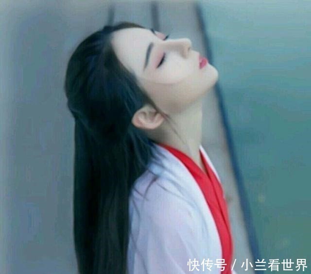 诗词$诗词里艳词虽多,读这一首就够了,末两句只有十字,可抵千言万语