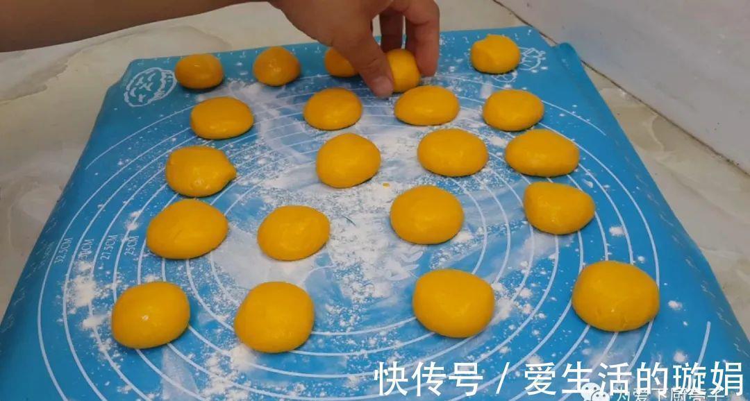 擀杖|南瓜丸子做法,锅里一炸,劲道又拉丝有弹性,出锅全家都抢着吃