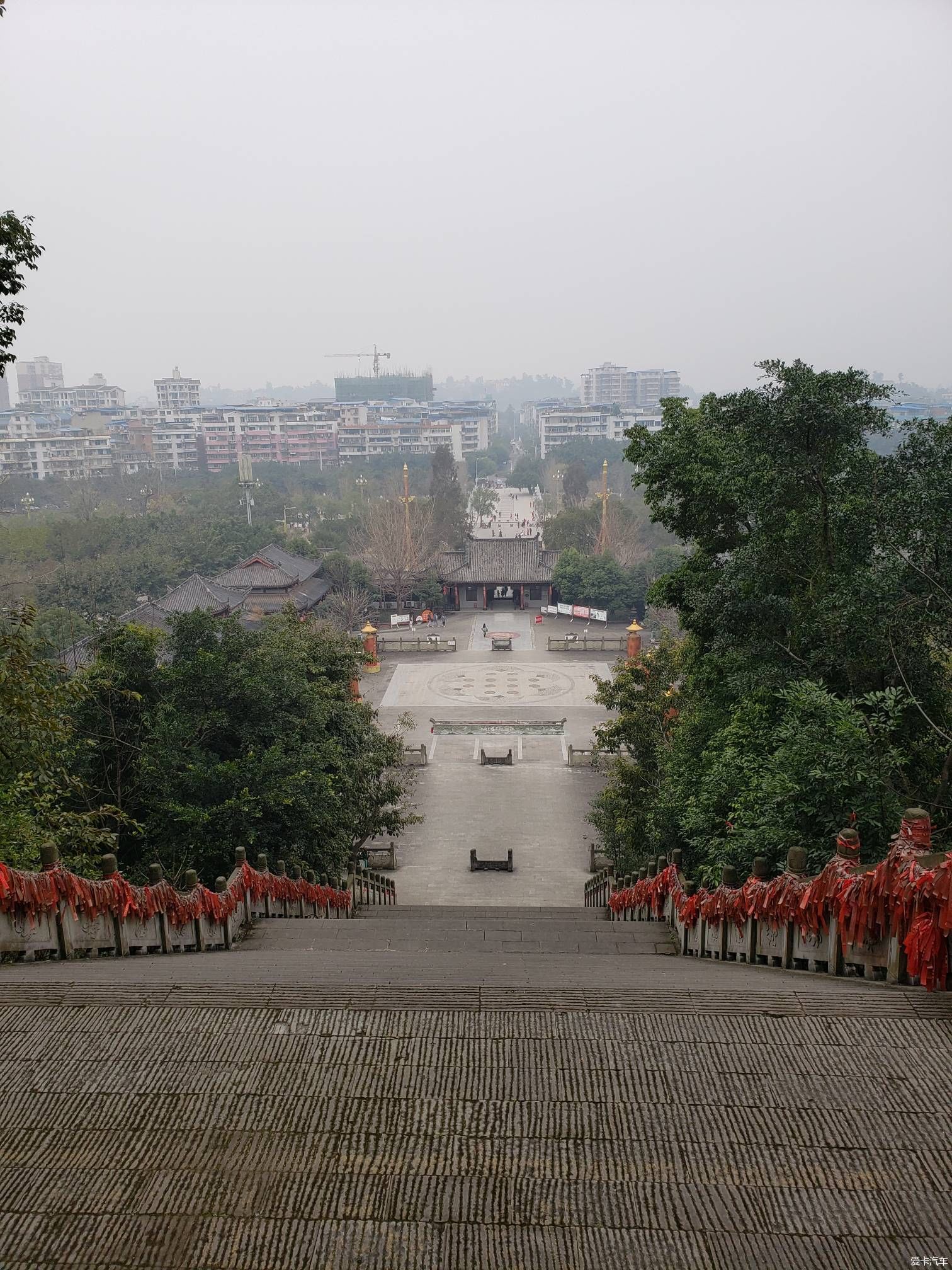 避开高峰，拜大佛