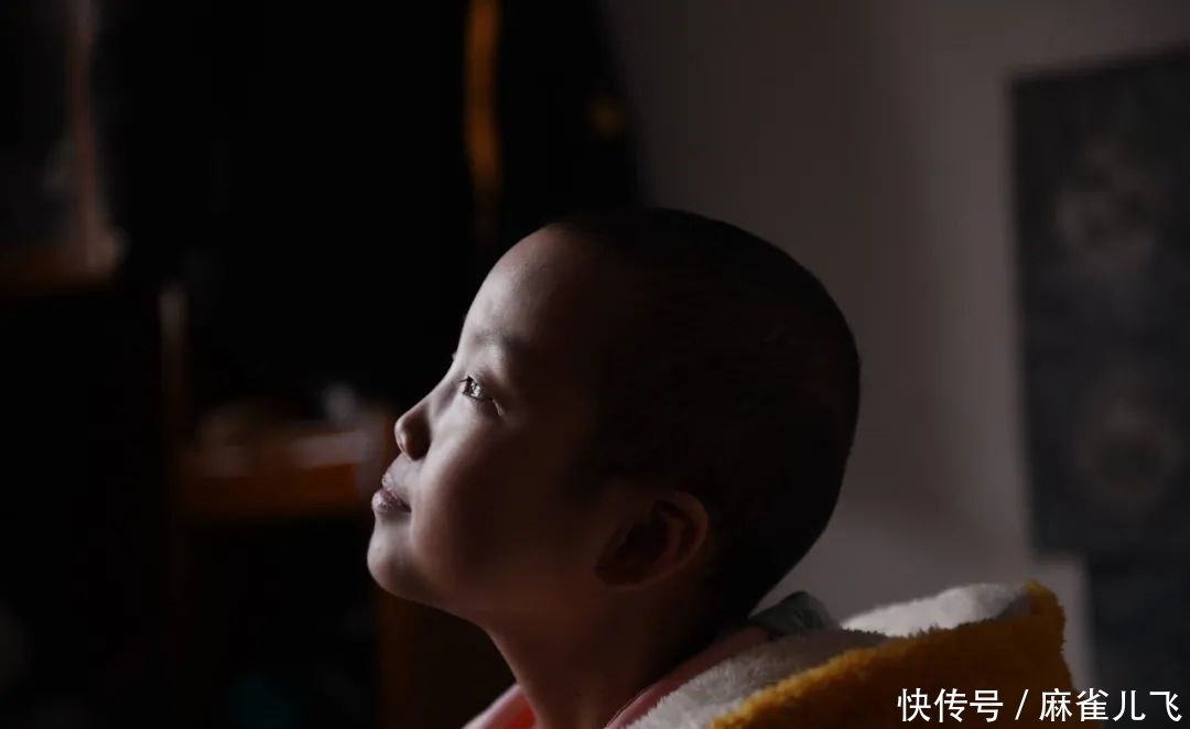 8岁女童重度感染，被医生限制进食两个月，画了一本好吃的来解馋