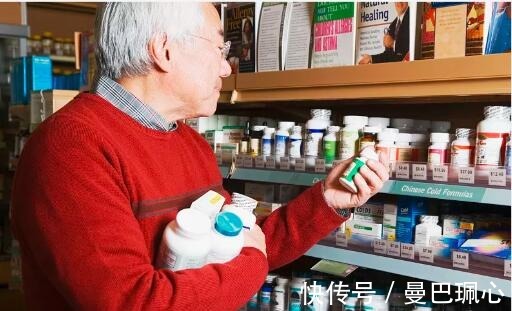 保健品|60岁以上的老年人,睡觉前不要做这四件事,不利于身体健康