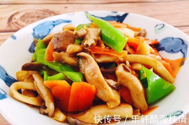 提高免疫力|教你一道青椒炒蘑菇,不但营养美味,香辣爽口,还能提高免疫力