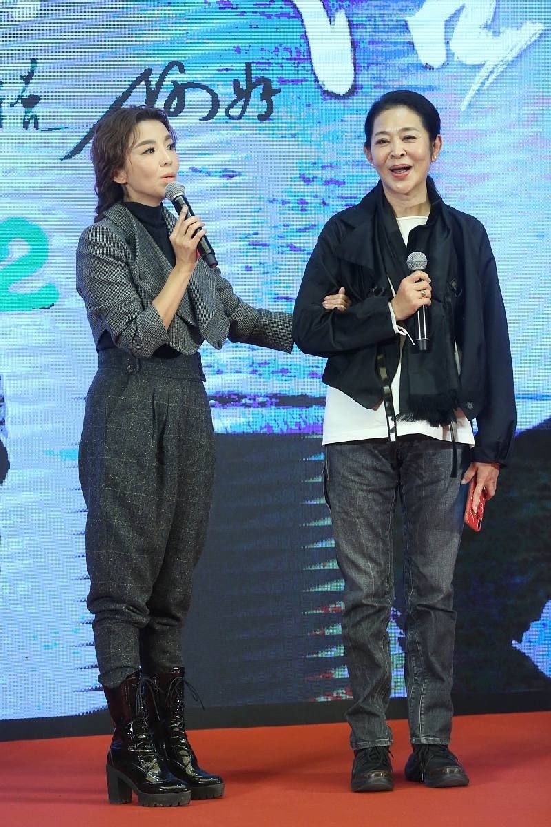 朱迅|没开美颜直播的朱迅,满脸皱纹皮肤松弛的特真实,是老阿姨!