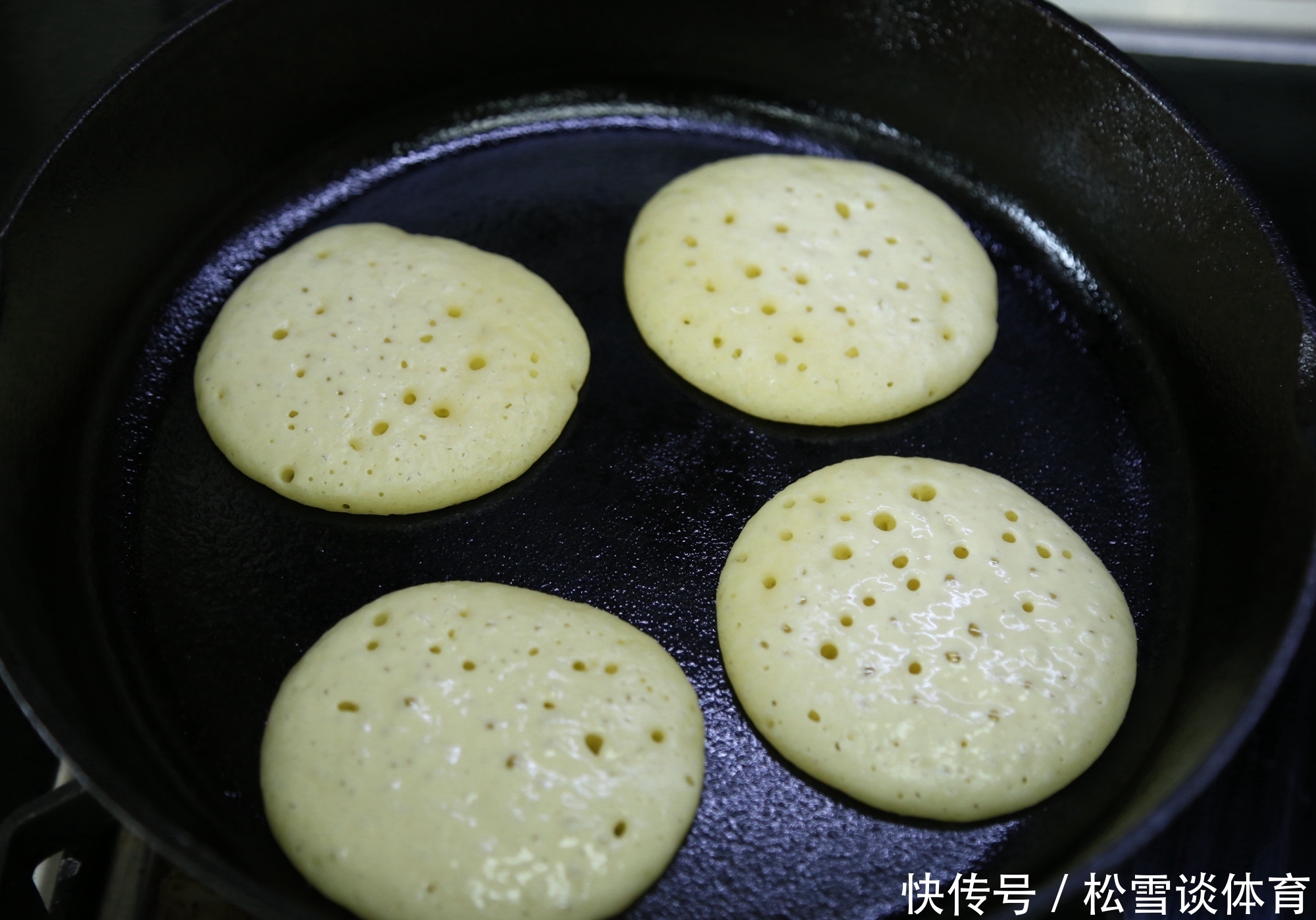  玉米|玉米吃了几十年，第一次如此做，太香了，一口气吃了6个