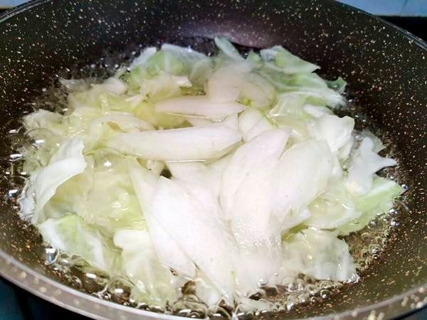 鱼炖豆腐,怎么煮都好吃,冷水或热水下锅才能最美味呢?