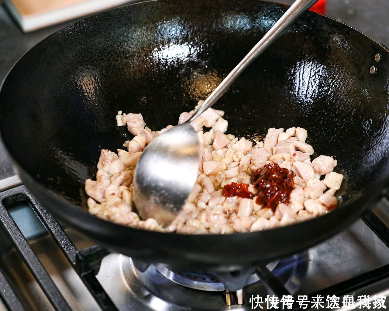 川菜|家庭版宫保鸡丁做法，一招教你搞定宫保汁，超级简单又无敌下饭