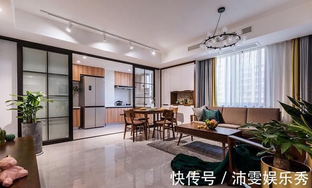 样板|130平三室一厅,一进门给人眼前一亮,小区业主都拿我家当样板