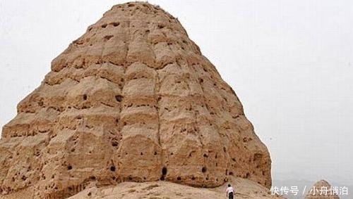 考古队挖掘九层妖塔,为何挖到第二层就突然不挖了?你看挖出了啥