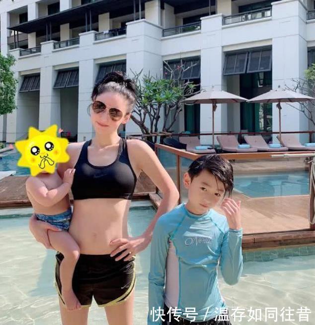 张柏芝穿泳装大秀腹肌三胎儿子酷似玩偶 一旁迷你谢霆锋抢镜 快资讯