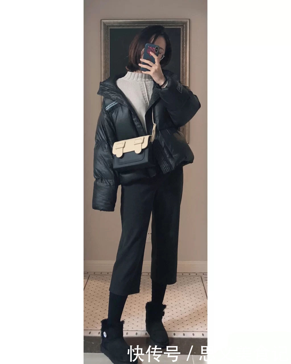 黑色羽绒服+这5条裤子,时髦高级很显瘦