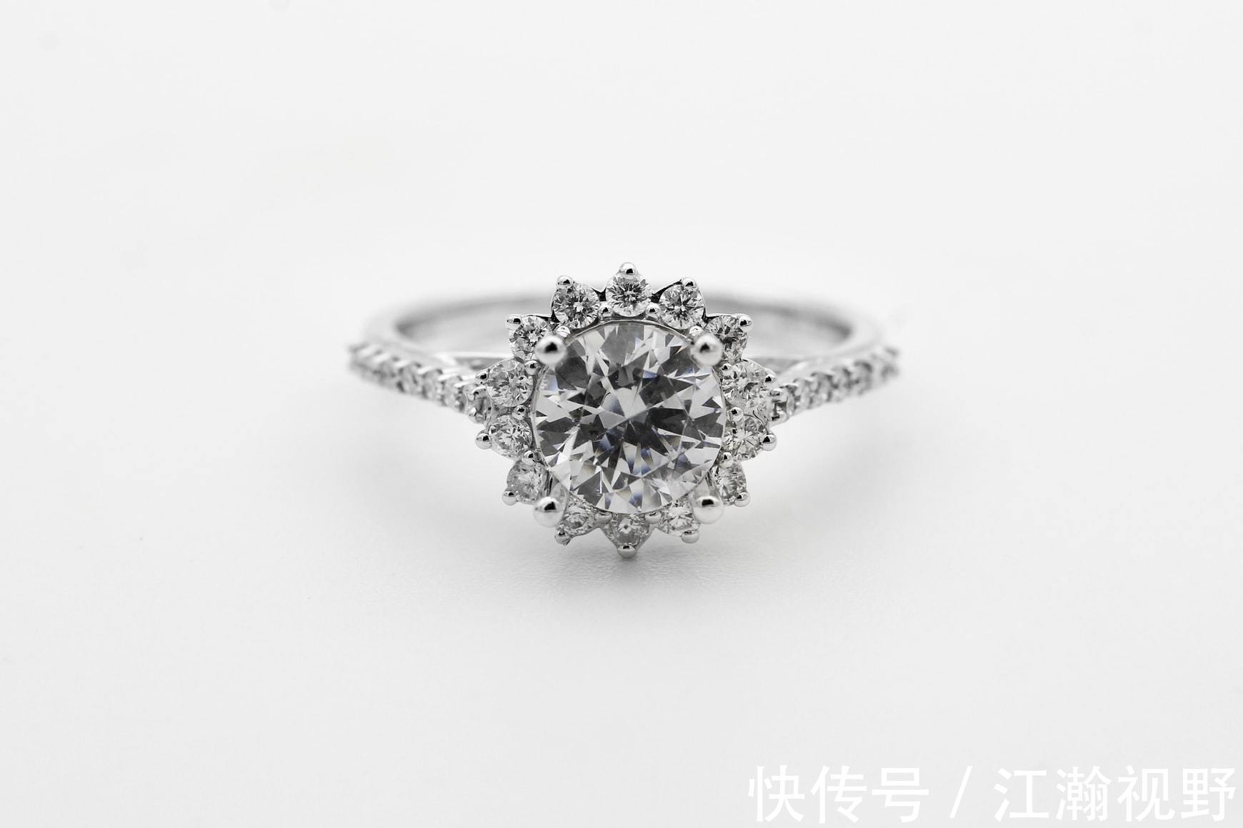 热搜 一生只能送一人的DR再次被上热搜?DR的资本之路还能顺利吗?