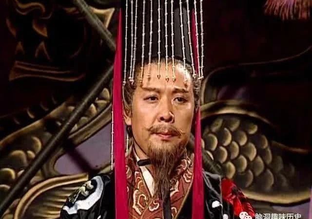 自尽|刘备养子刘封，曾经屡立战功，诸葛亮为什么劝刘备赐其自尽？