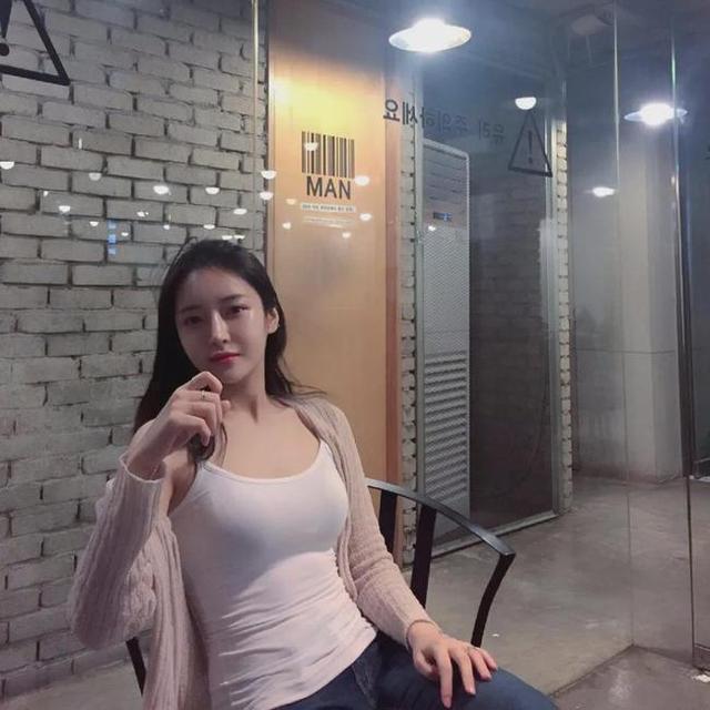 健身|美女因喜歡健身，而成為健身教練，身材豐潤，讓人羨慕