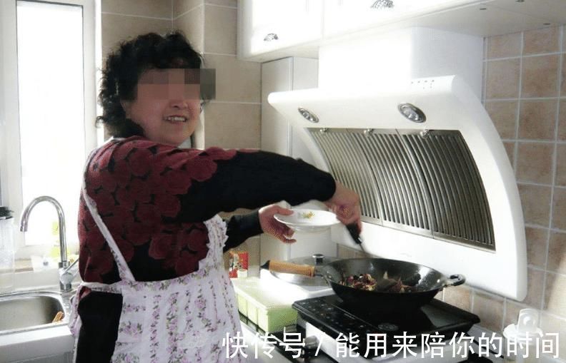 每个孩子|“月子仇,记到头”,这份有毒的“月子餐”,还要毁掉多少家庭