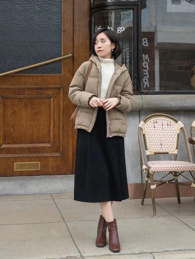 短款|谁说羽绒服显胖又显臃肿?学会这几种搭法,让你在冬天也能美美地